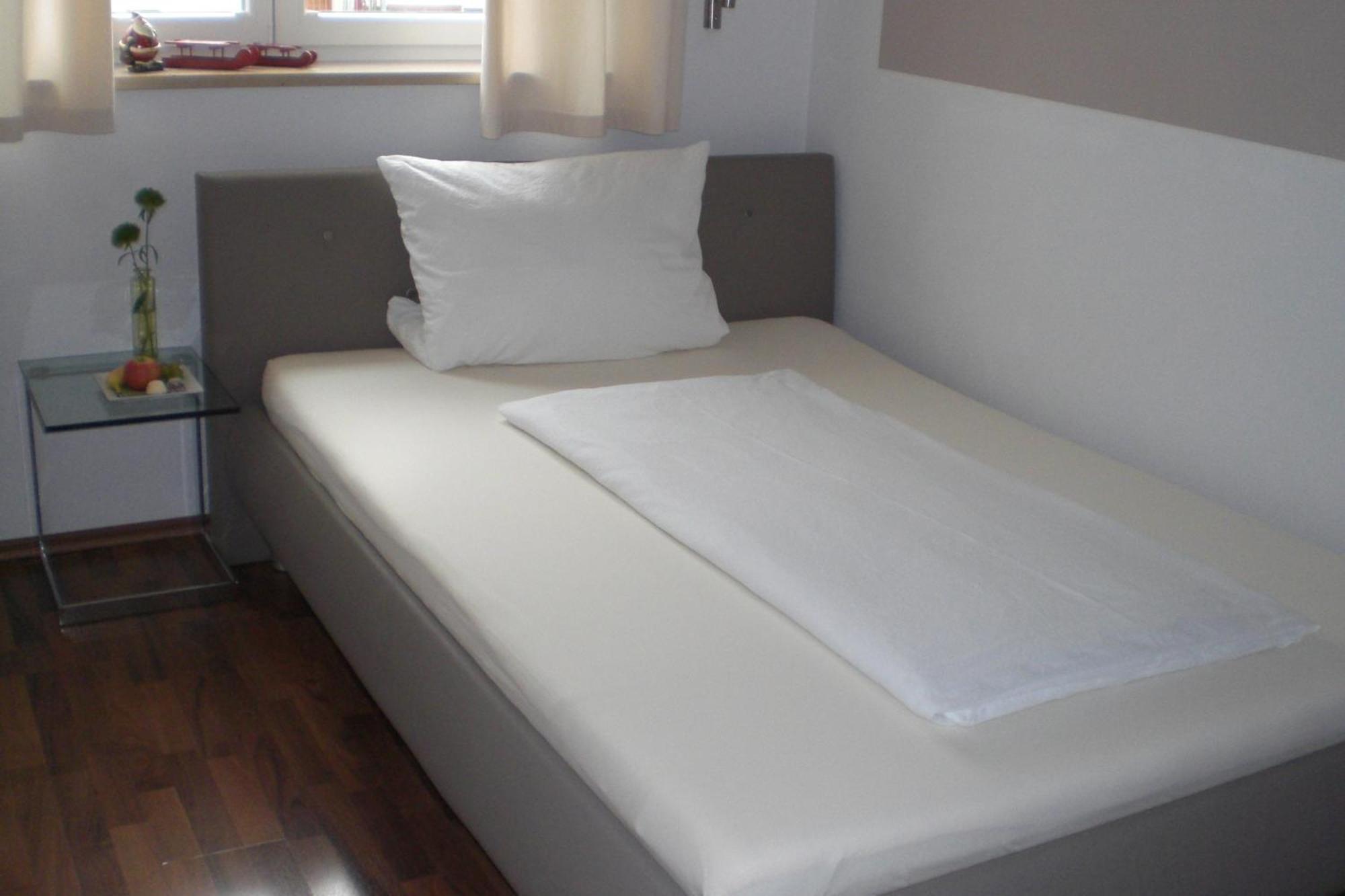 Hotel Villa Rosa Allershausen Room photo